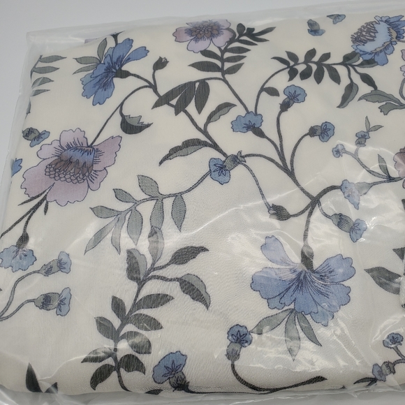 CeCe Bloomsbury Chiffon Ruffled Blouse, Plus 1X - Picture 3 of 6